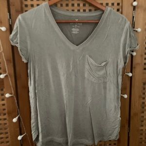 american eagle t-shirt